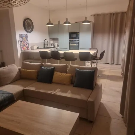 Perpignan Location A La Semaine Climatisee 4 Personnes * Pia