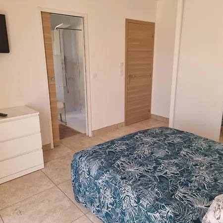Perpignan Location A La Semaine Climatisee 4 Personnes Dom wakacyjny *