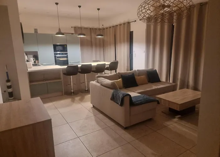 Perpignan Location A La Semaine Climatisee 4 Personnes * Pia